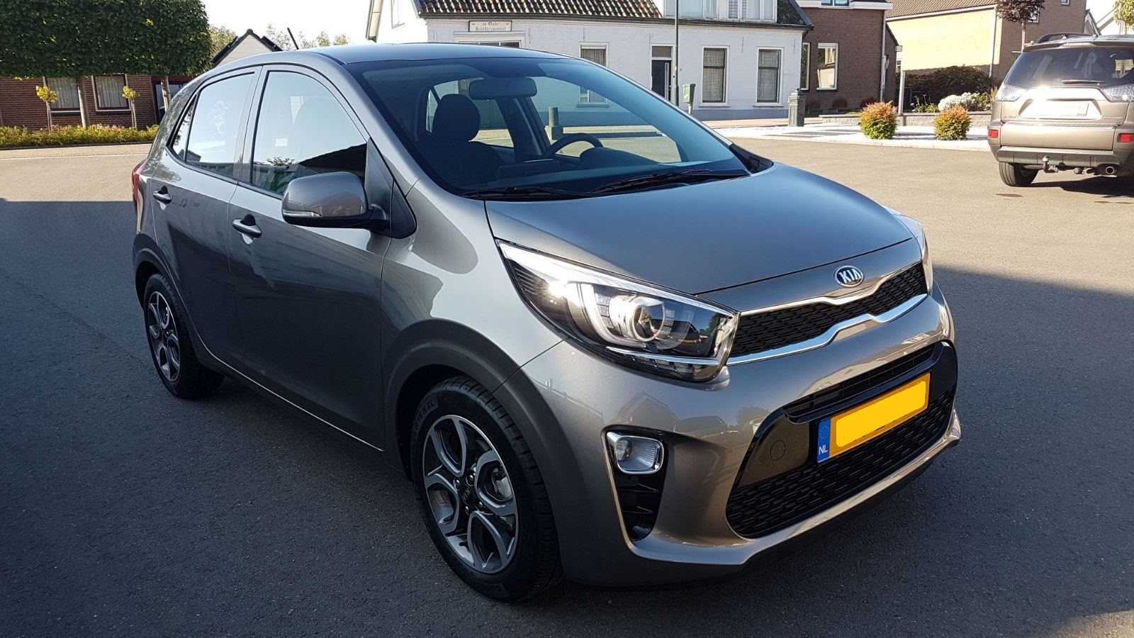 Afbeeldingslocatie: https://tweakers.net/ext/f/pN5Bt4hYYIAhQrWgVhbQNB8Q/full.jpg