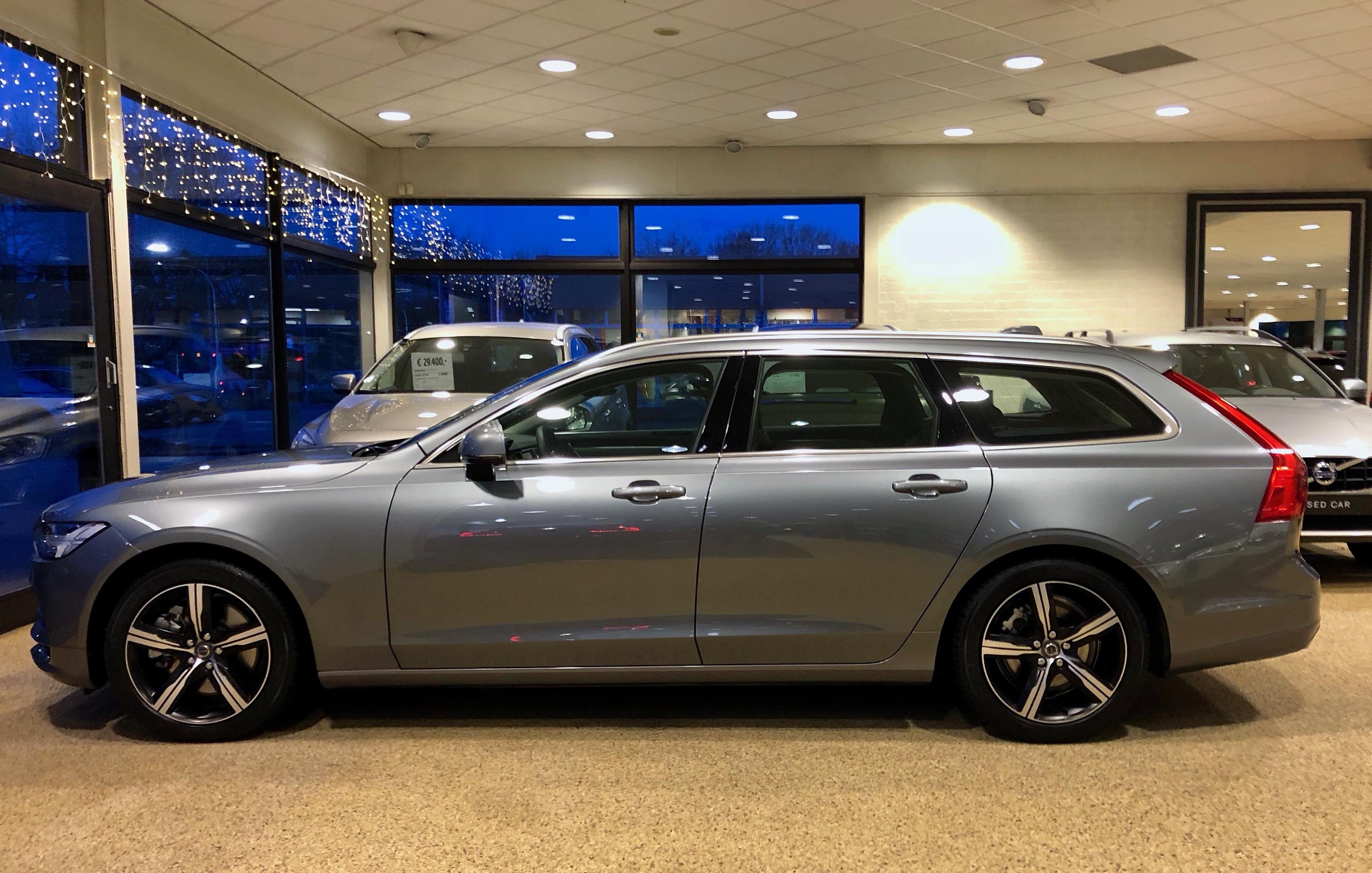 Afbeeldingslocatie: https://tweakers.net/ext/f/pNQ5QVlYLR6IDuO9QE2sVhdi/full.jpg