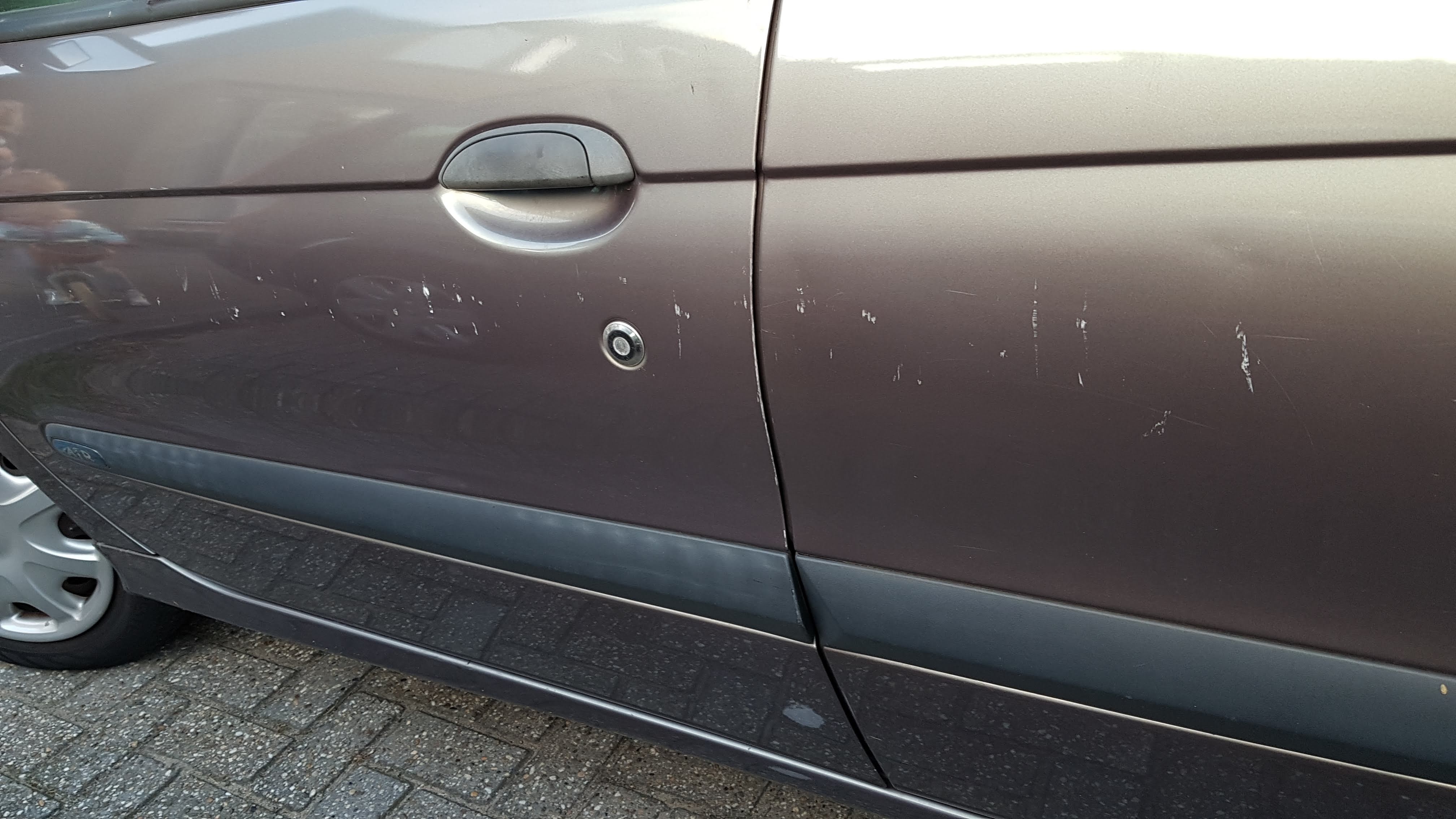Afbeeldingslocatie: https://tweakers.net/ext/f/pSwkb5Hdqkw2RggCct45vP1o/full.jpg