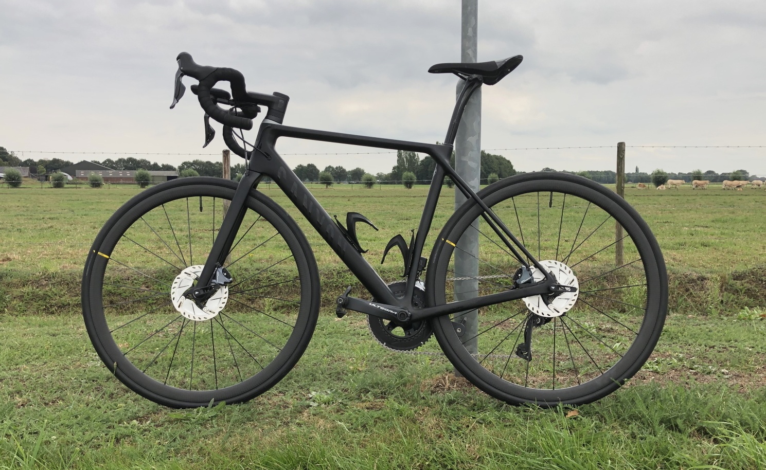 Afbeeldingslocatie: https://tweakers.net/ext/f/pcYKNSFAnSZbVa6HybIensfO/full.jpg