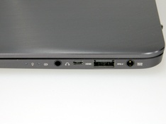 laptop rechts aansluitingen detail