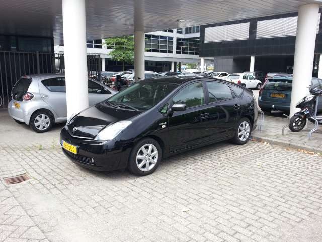 Afbeeldingslocatie: http://tweakers.net/ext/f/ptWLm29UUZtqwjoxB7jv0ybs/full.jpg