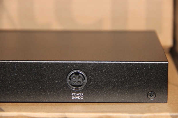 Unboxing GS1900-8HP (6)