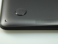 laptop onder speaker detail