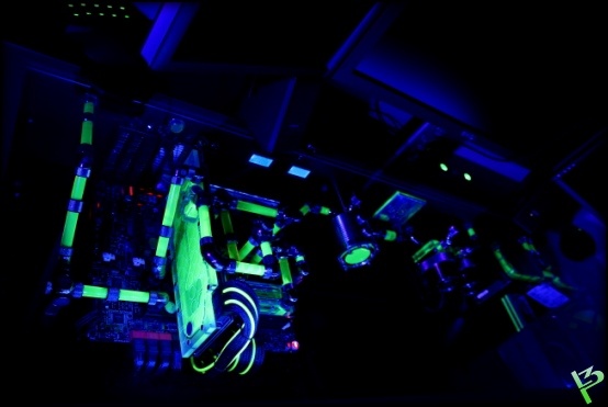 Afbeeldingslocatie: http://tweakers.net/ext/f/rCaBaLCNkVx68J5VvgbKLDHC/full.jpg