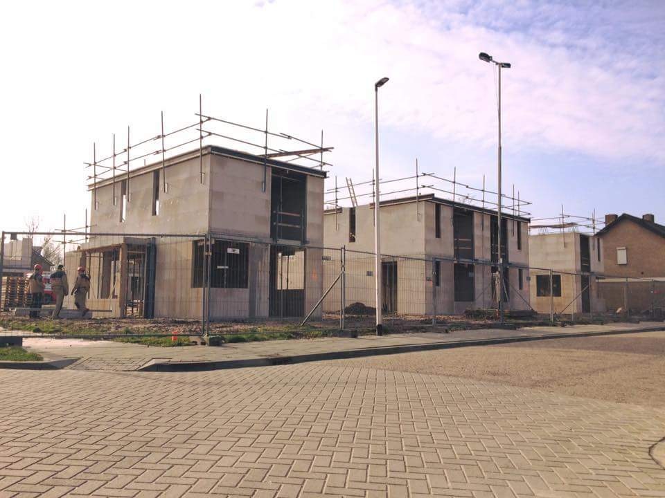 Afbeeldingslocatie: https://tweakers.net/ext/f/ruCZEKnUc9nItrhKZdhmG6xm/full.jpg