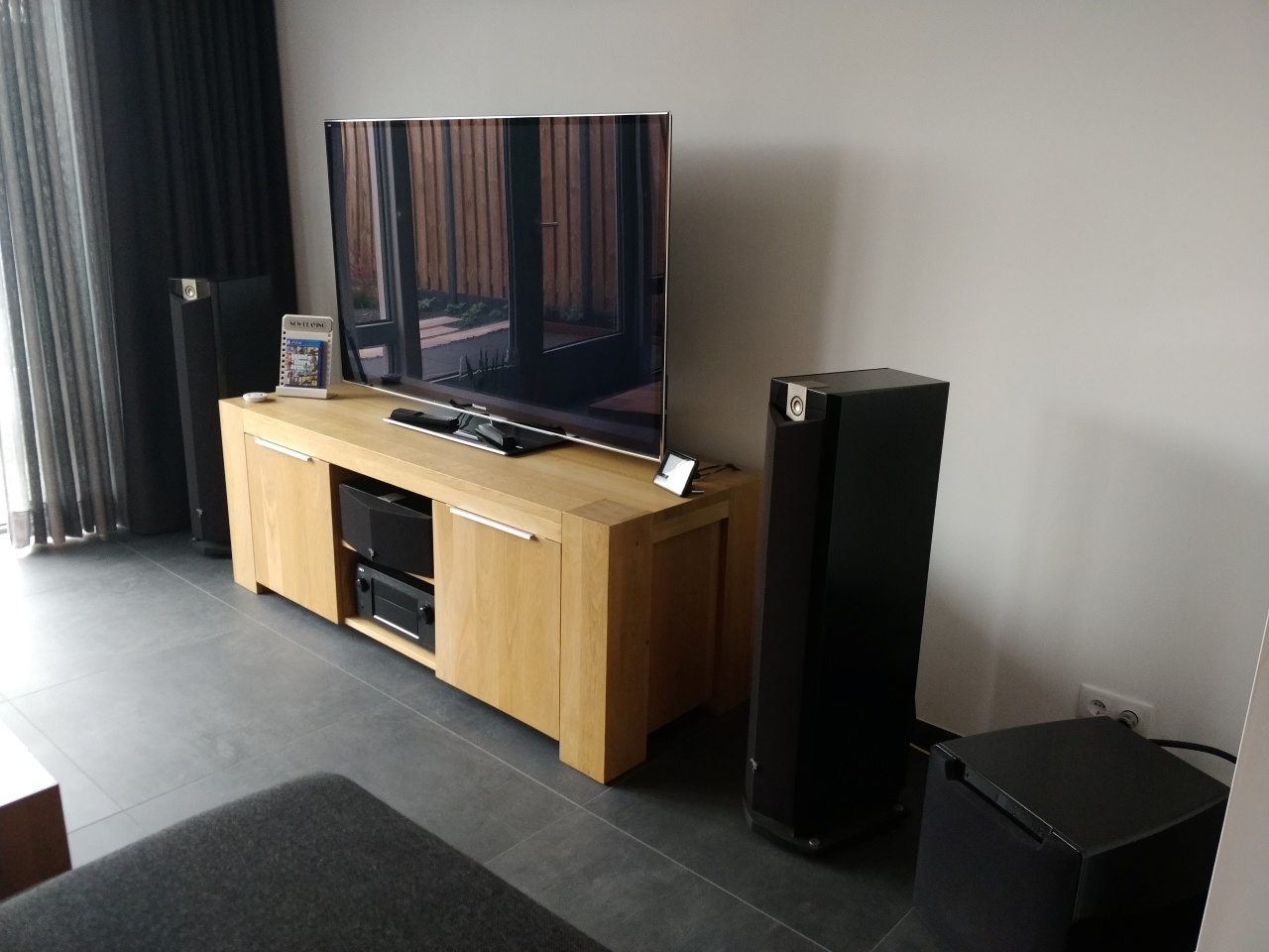 Afbeeldingslocatie: https://tweakers.net/ext/f/sLmDW6RMgCCnFx0DOvycCnT9/full.jpg