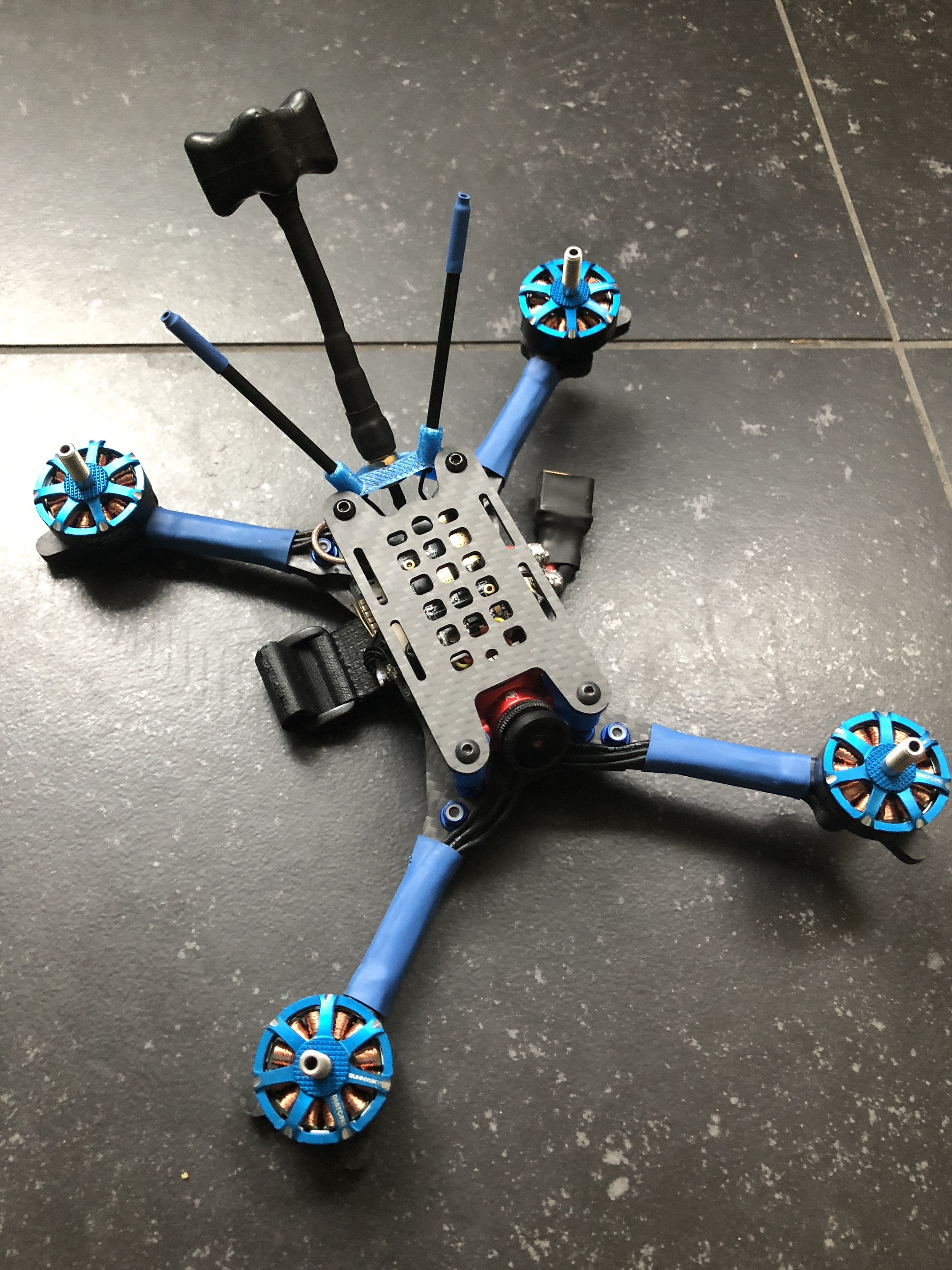 Afbeeldingslocatie: https://tweakers.net/ext/f/saiPawkUWPcIgpCbJbjlVrXh/full.jpg