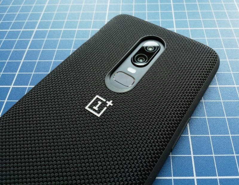 OnePlus 6 - 256GB Midnight Black + Nylon Cover OnePlus 6 - 256GB Midnight Black + Nylon Cover