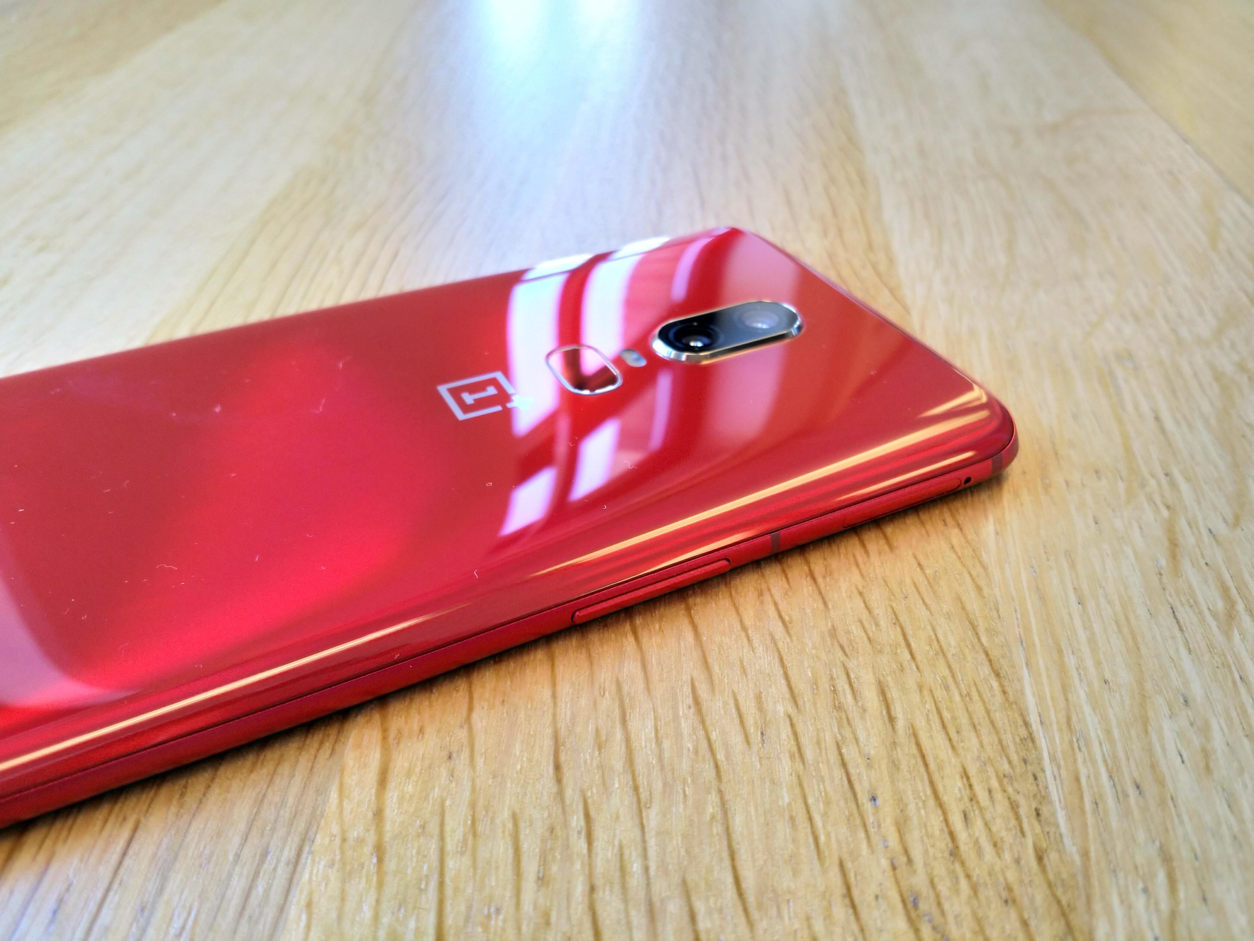 OnePlus 6 Red