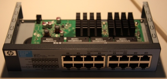 Afbeeldingslocatie: http://tweakers.net/ext/f/tecj0JZ8AXxi7EZqmx6eF9Dk/full.jpg