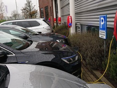 Afbeeldingslocatie: https://tweakers.net/ext/f/umU6DAEa85QtmEl8EWRkFO9M/medium.jpg