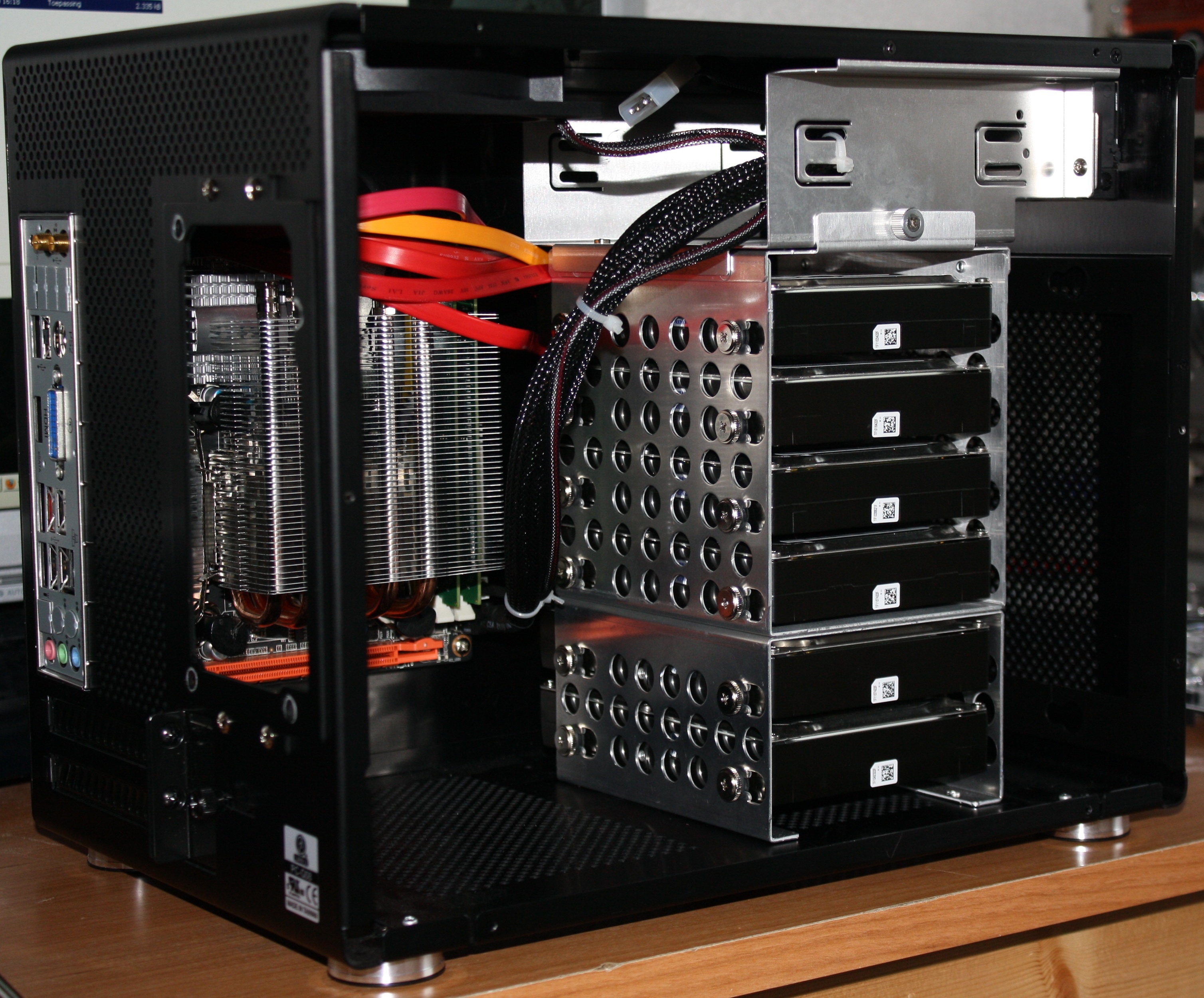 Afbeeldingslocatie: http://tweakers.net/ext/f/vKA80HsC9n86Qokmao3sNckn/full.jpg