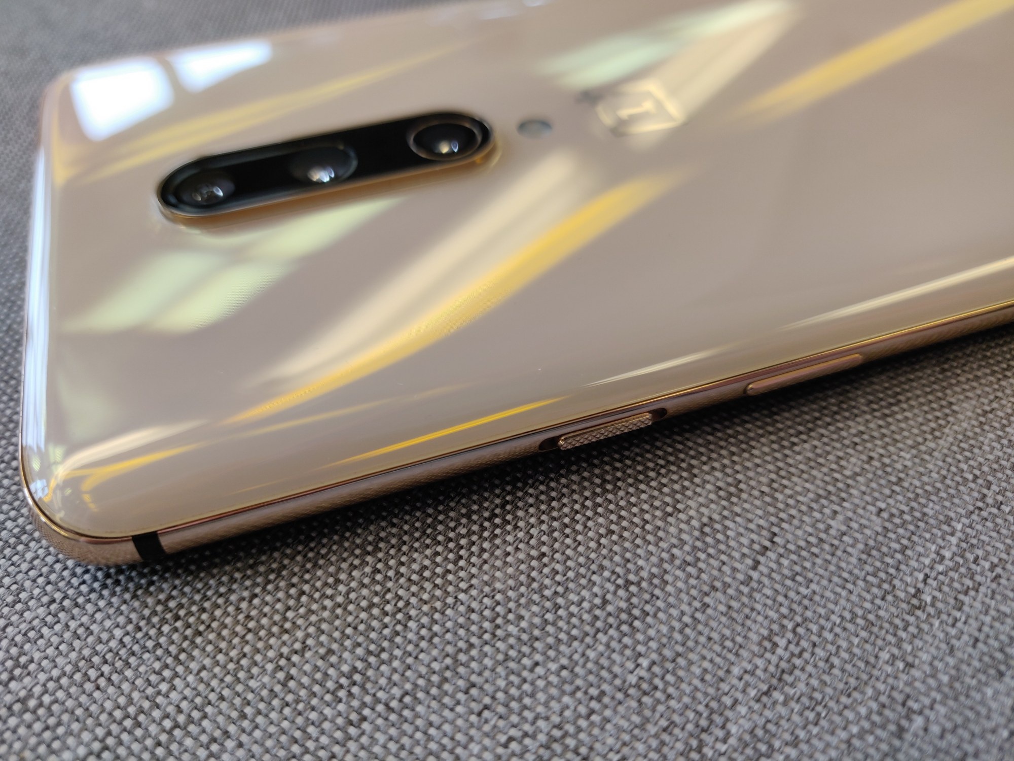 OnePlus 7 Pro - Almond OnePlus 7 Pro - Almond