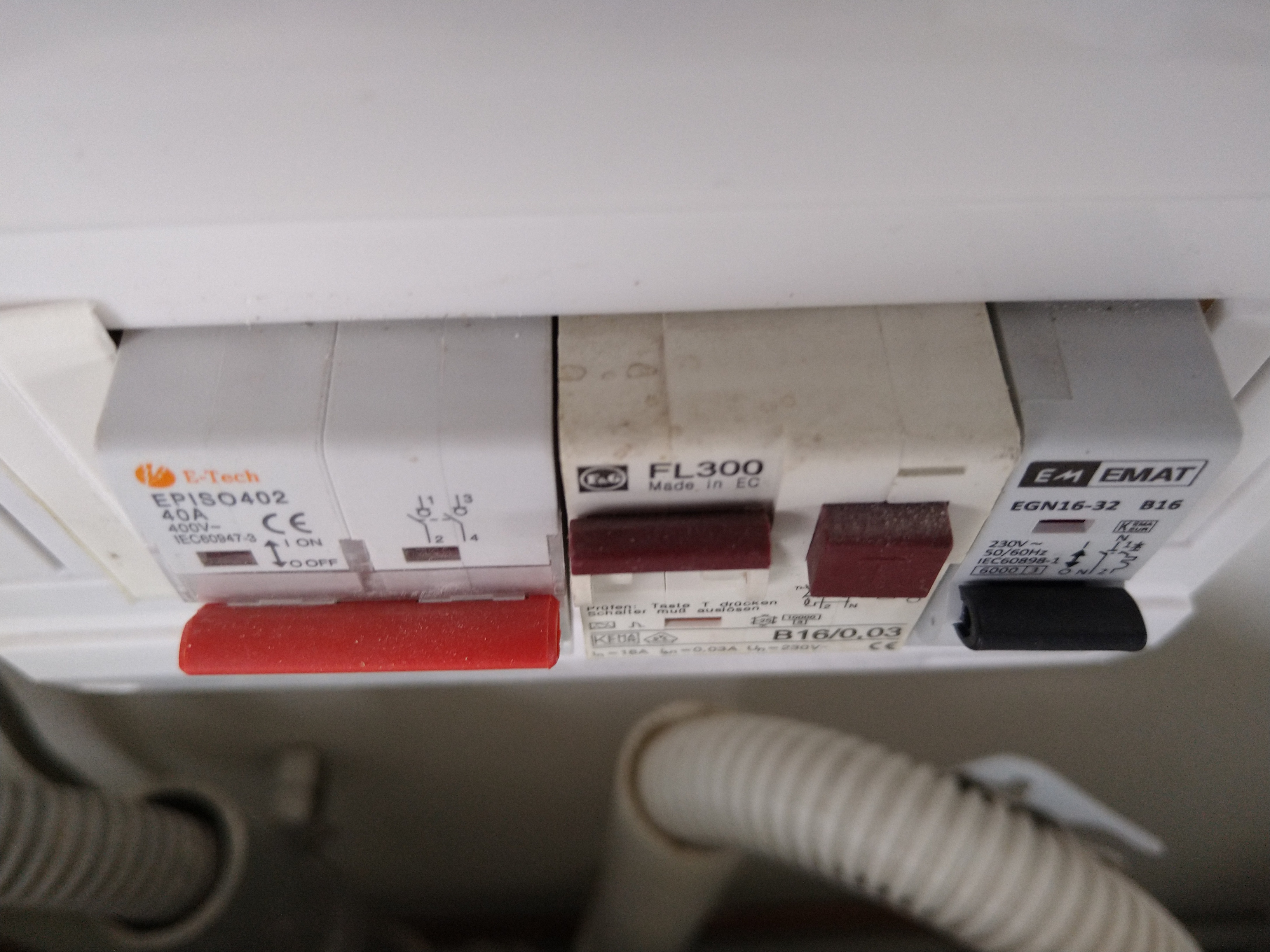 Afbeeldingslocatie: https://tweakers.net/ext/f/x7CsM7Tzn6dexdGLl2TEI3uT/full.jpg