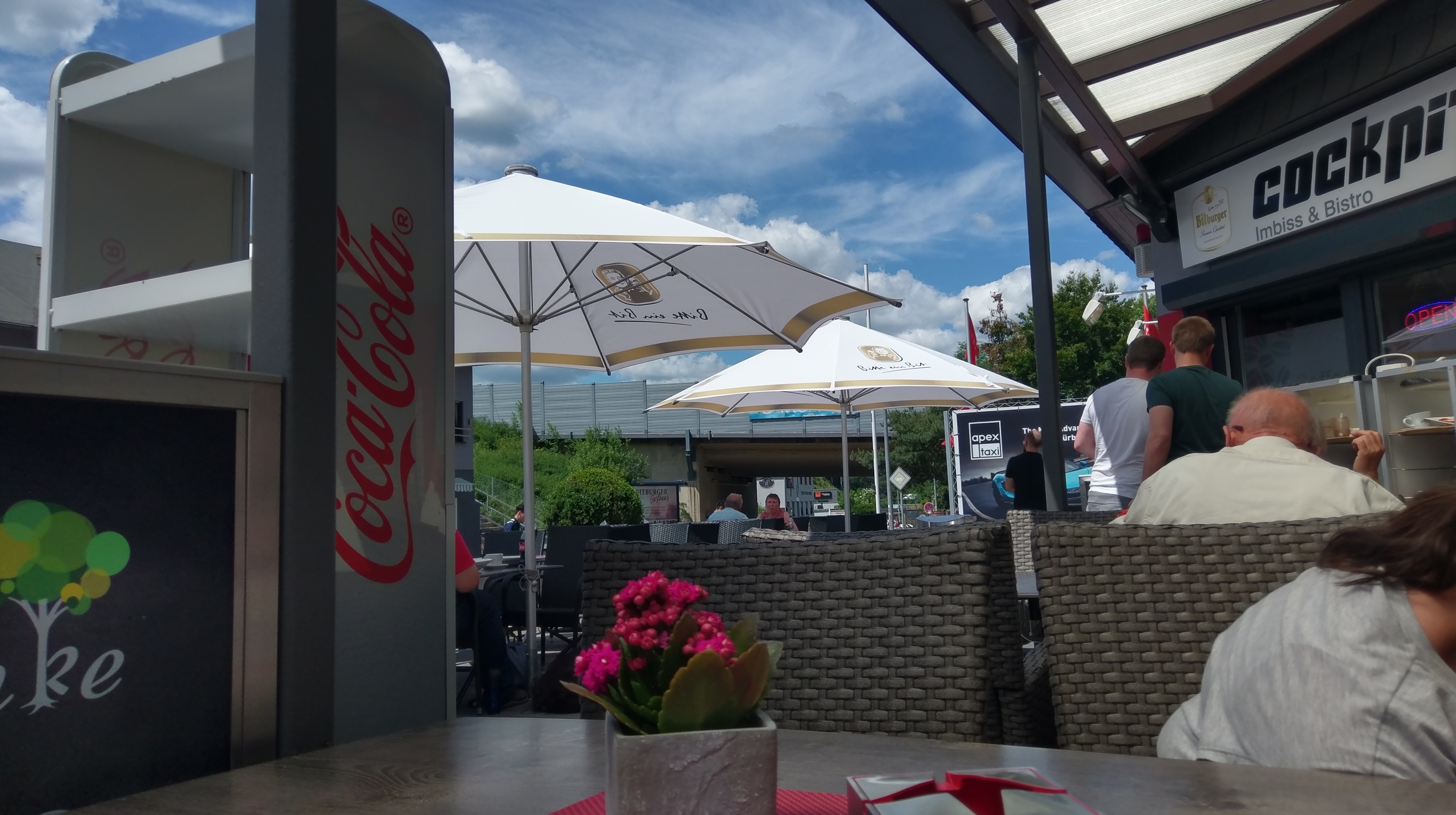 Afbeeldingslocatie: https://tweakers.net/ext/f/xIgBIa8LHMRjTJfyB6SmjGg5/full.jpg