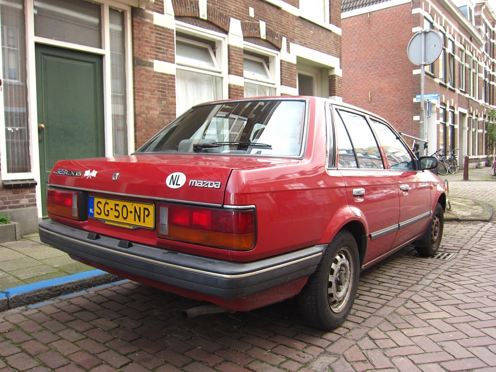 323 sedan achterwisser