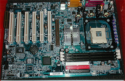 GigaByte GA-8IDX moederbord