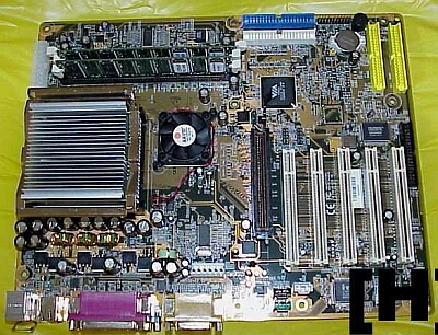 Shuttle AV40R