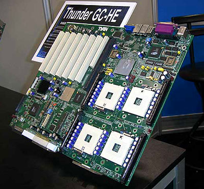 Tyan S4520 Thunder GC-HE (groot)