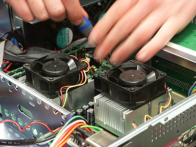 Server upgrades 21 nov: twee keer Athlon MP