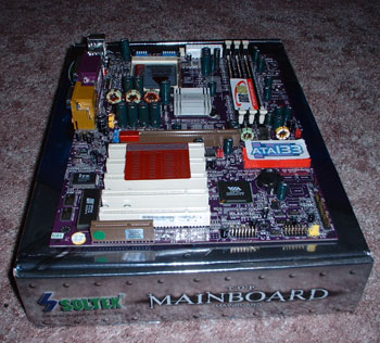 Soltek SL75DRV-4 + doos