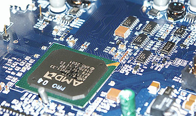 Hammer platform preview: AMD-8111 I/O hub op Solo mobo