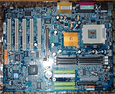 Gigabyte GA-7VRXP KT333 moederbord