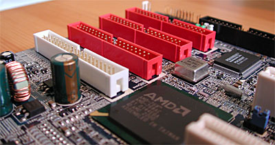 Gigabyte 7DPXDW moederbord close-up