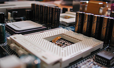 Gigabyte 7DPXDW moederbord close-up