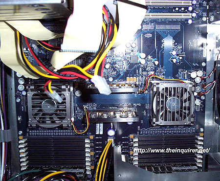 Dual AMD Opteron moederbord in kast