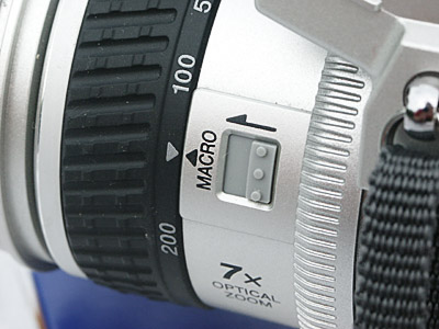 Dimage 7i review: D7i focusring, macroknopje en zoomring