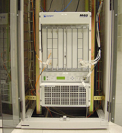 Juniper M40 router TrueServer - voorkant