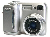 Nikon Coolpix 4300 voorkant