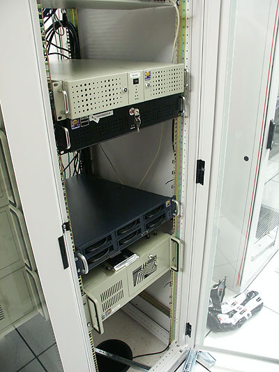Server upgrades 31 aug: Half leeg rack