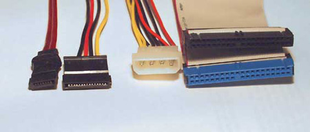 Ultra/ATA en Serial ATA connectoren naast elkaar