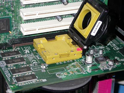 Socketed GPU voor testen bij nVidia