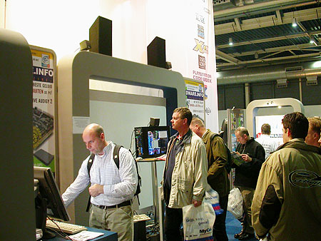 HCC Dagen 2002 fotoverslag: Hardware.Info stand