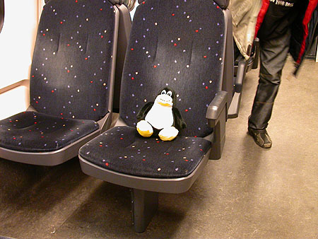 HCC Dagen 2002 fotoverslag: Tux in trein
