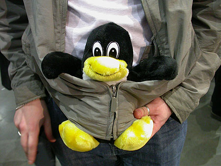 HCC Dagen 2002 fotoverslag: Tux in jas