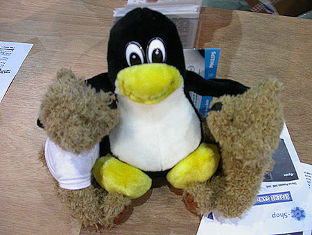 HCC Dagen 2002 fotoverslag: Tux met beertjes