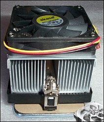 Hammer-heatsink met fan en bodemplaat bevestigd