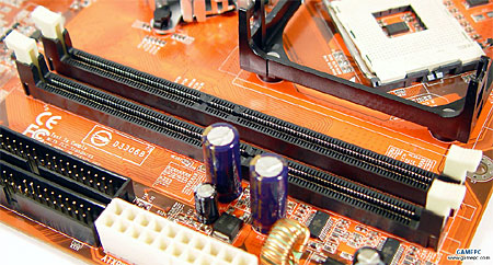 Close-up Abit SI7-G moederbord