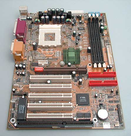 Soltek SL-75KAV