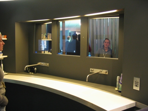 Living Tomorrow - Mirror TV (wand) Living Tomorrow - Mirror TV (wand)