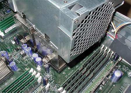 Opteron / Xeon serververgelijking: Quartet fanbehuizing