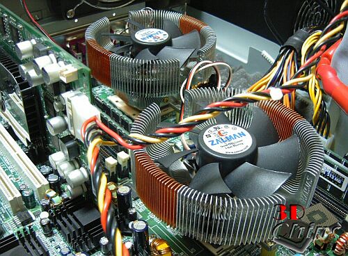Dual Zalman CNPS 7000 AL-CU op Tyan K8W 