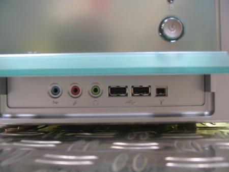 [CeBIT 2004] Shuttle SS56L (front panel)