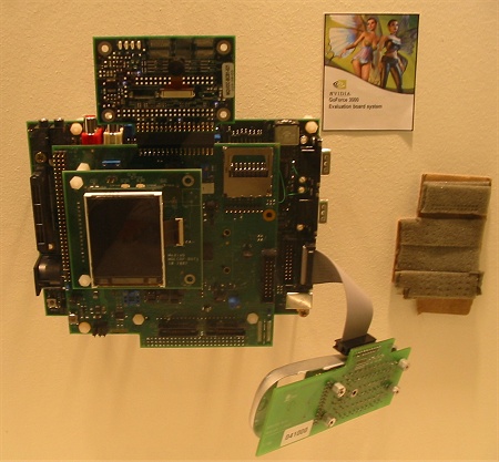 CeBIT 2004: nVidia GoForce 3000 CeBIT 2004: nVidia GoForce 3000