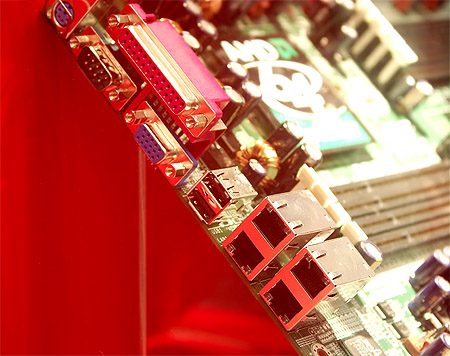 CeBIT 2004: Abit SU-2S 4x gigabit